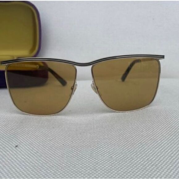 NIB Gucci GG0821S Rectangular Sunglasses - Picture 1 of 11